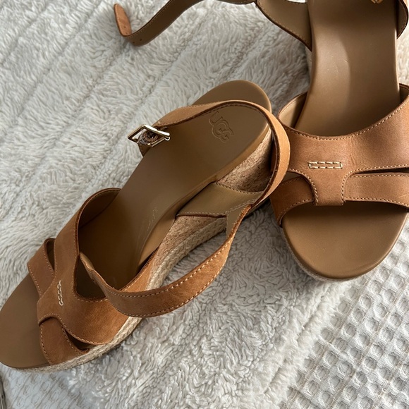 UGG Brown Espadrille Sandals - Picture 1 of 3
